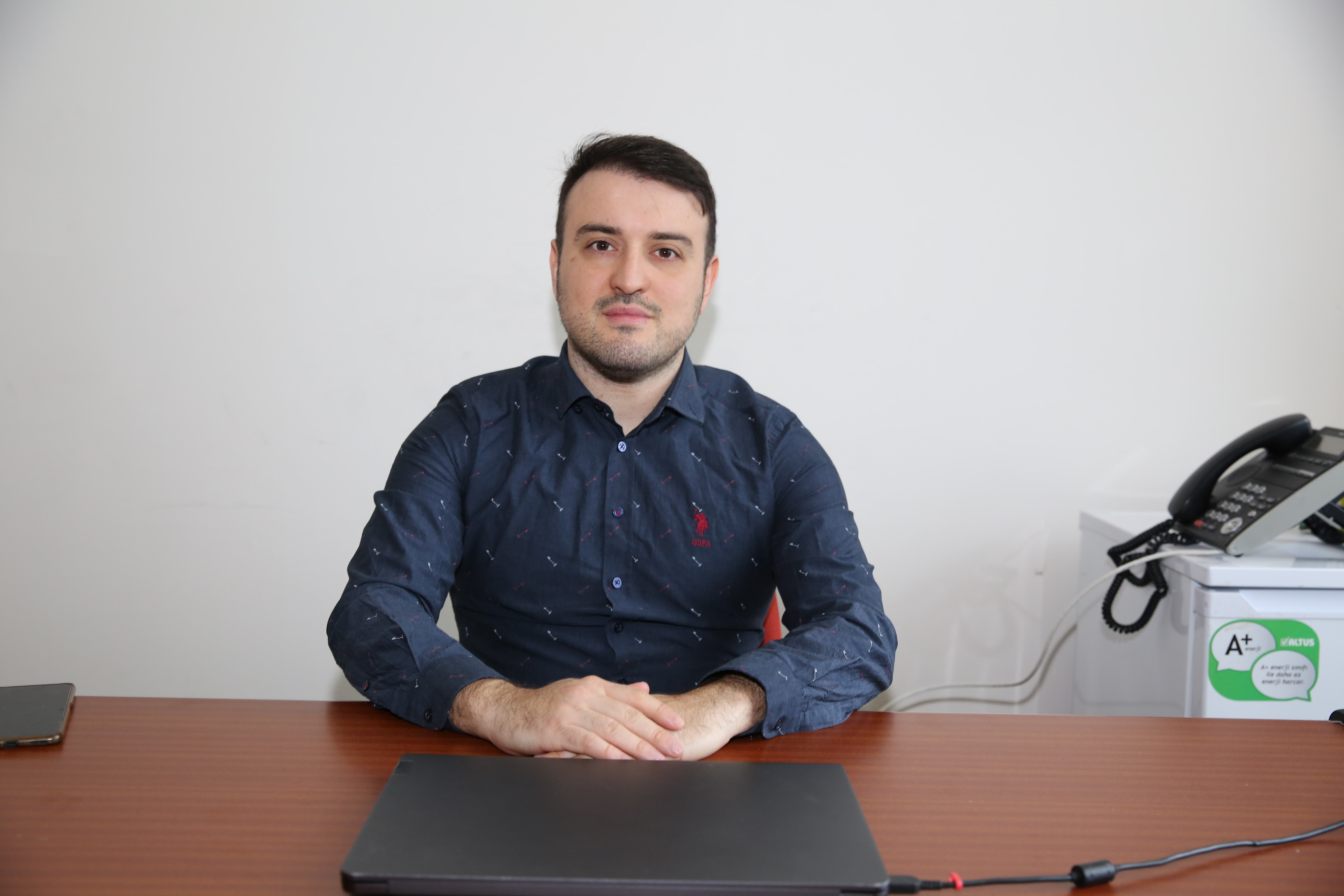 Öğretim Üyesi Resmi